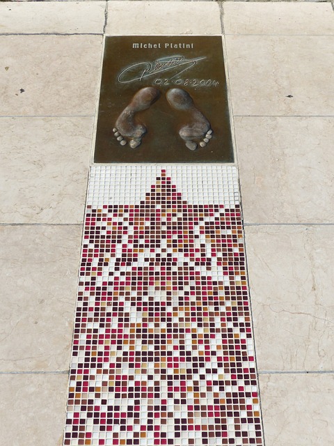 足的失誤更 足的失誤更